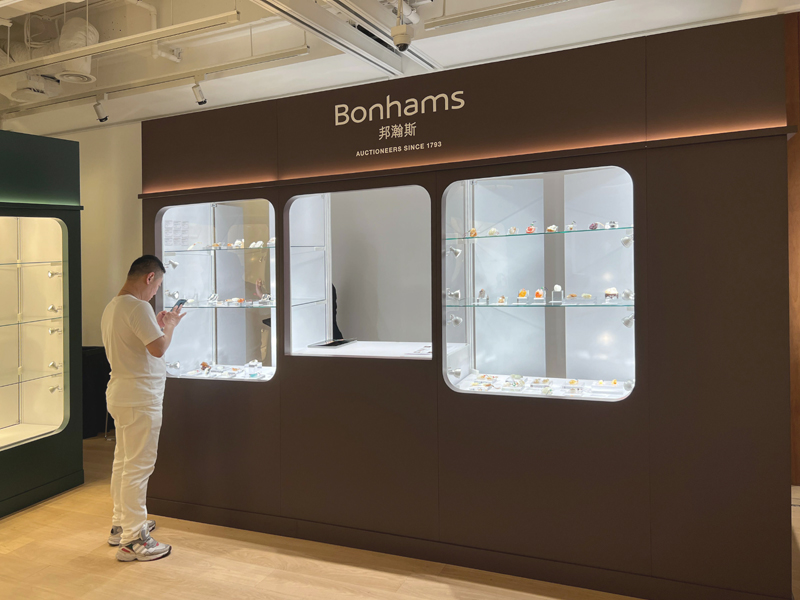 Another view of The Bonhams display of The Cohen Collection in Hong Kong for inspection.