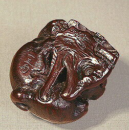 Reverse: Wood Dog Netsuke