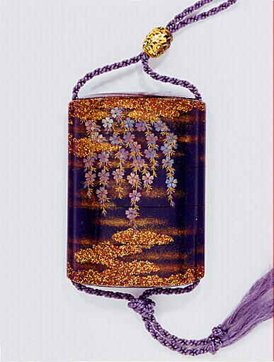 Close-Up: Cherry Tree Inro with gilt metal ojime