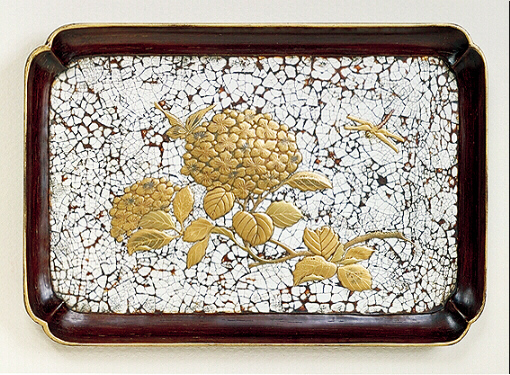 Chrysanthemum & Crushed Eggshell Tray.